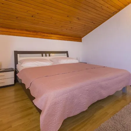 Rastovcan P Apartament *