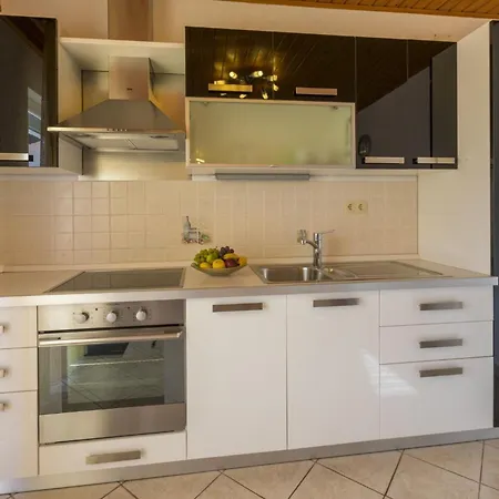 Apartament Rastovcan P *