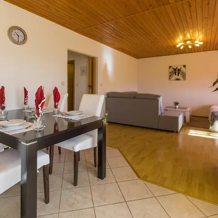 Rastovcan P * Povile