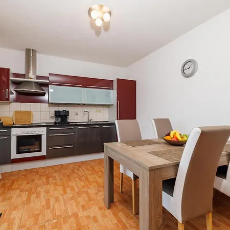 Rastovcan P Apartament *