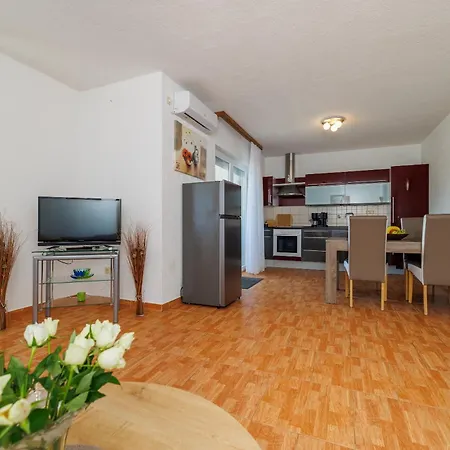 Rastovcan P Apartament *