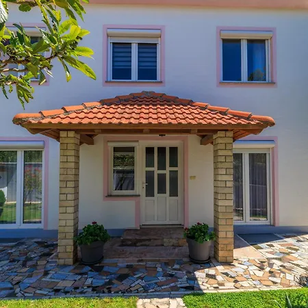 Rastovcan P Apartament *