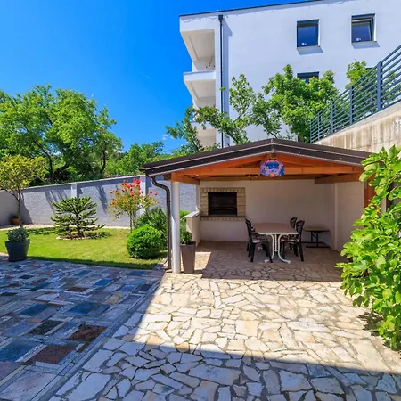 아파트 Rastovcan P *