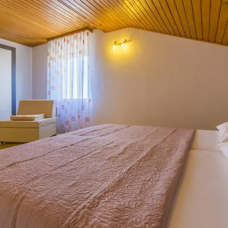 Rastovcan P * פובילה